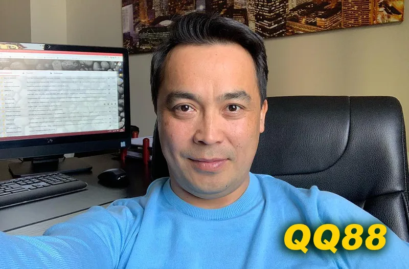 Tác Giả Carlos Nguyen – Người Xây Dựng Thương Hiệu QQ88 Đột Phá 4 Tác giả Carlos Nguyen làm việc tại nhà trong giai đoạn dịch Covid-19